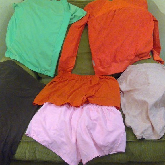 Bundle of size medium athletic wear - Picture 7 of 10